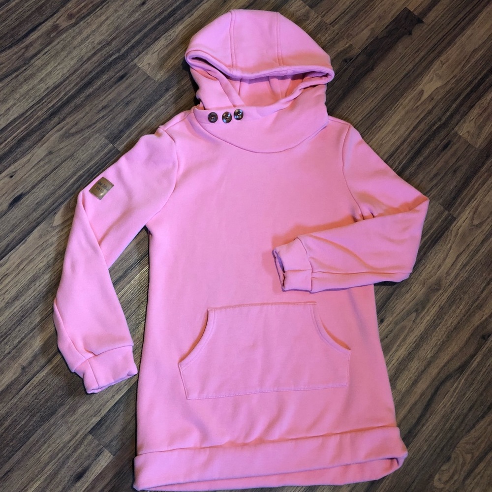 Alaska Chicks tunic sweatshirt